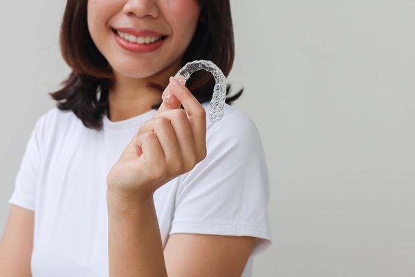 How Do Clear Aligners Work For Teeth Straightening?